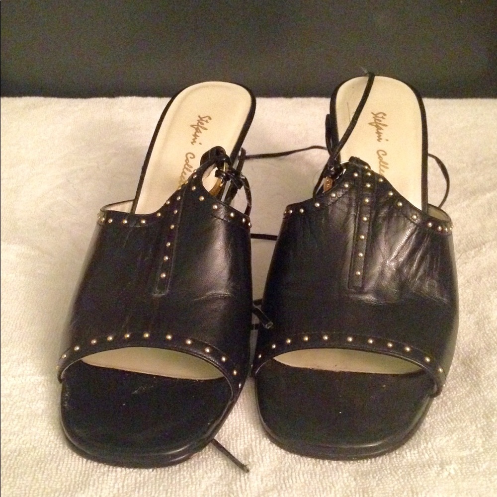 Preloved Stefani collection black leather wedge